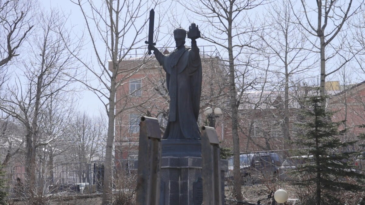 В столице Камчатки благоустраивается территория рядом с памятником Николаю Чудотворцу